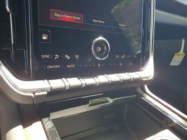 New 2026 GMC Yukon XL Denali w/ Sun & Power Step Package AWD/4WD image 23