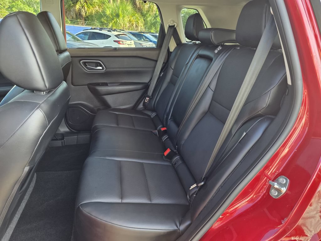 Used 2021 Nissan Rogue SV w/ Premium Package FWD image 16
