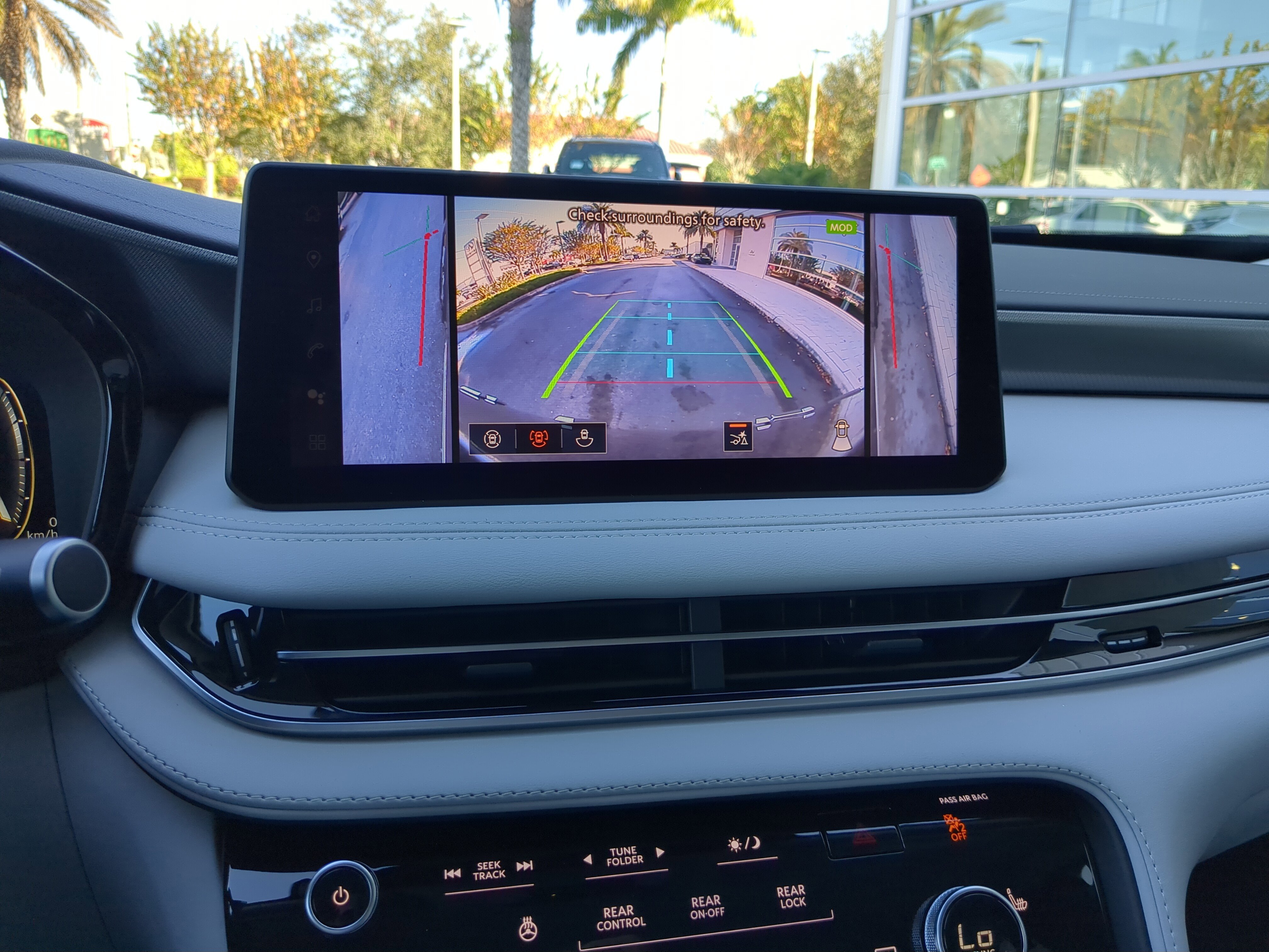 New 2026 INFINITI QX60 Luxe w/ Cargo Package image 24