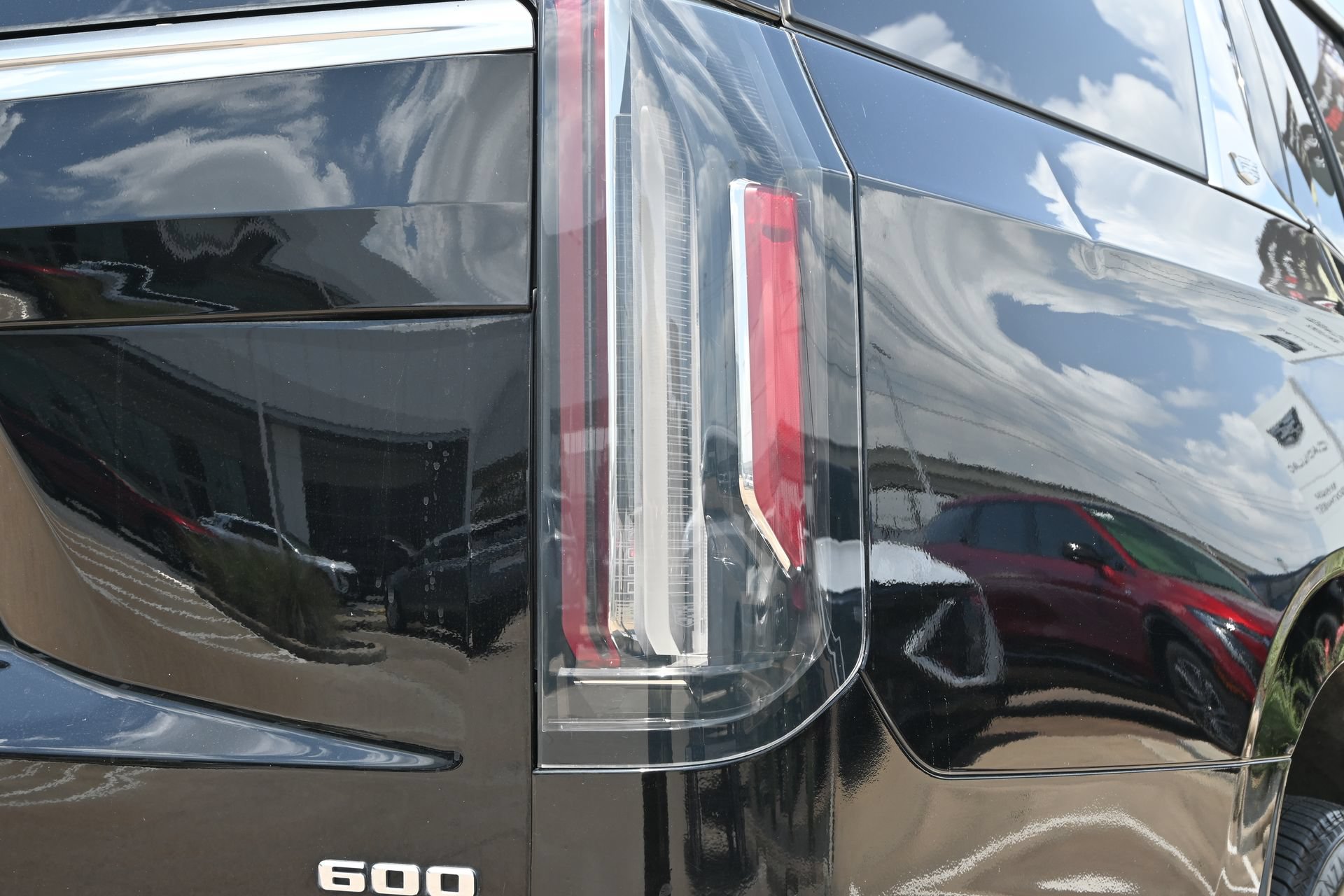 Used 2021 Cadillac Escalade Luxury RWD image 23