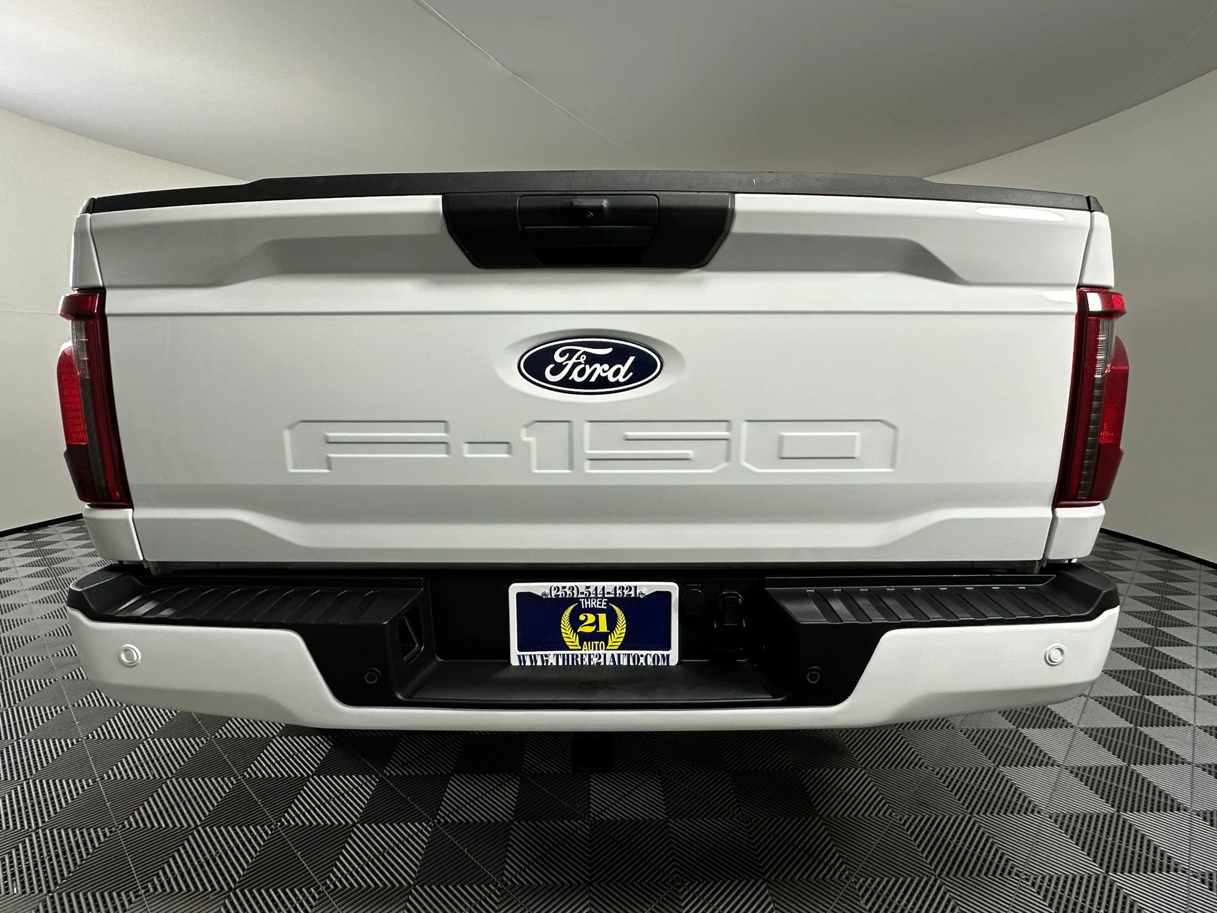 Used 2025 Ford F150 XLT w/ Equipment Group 301A Standard image 10