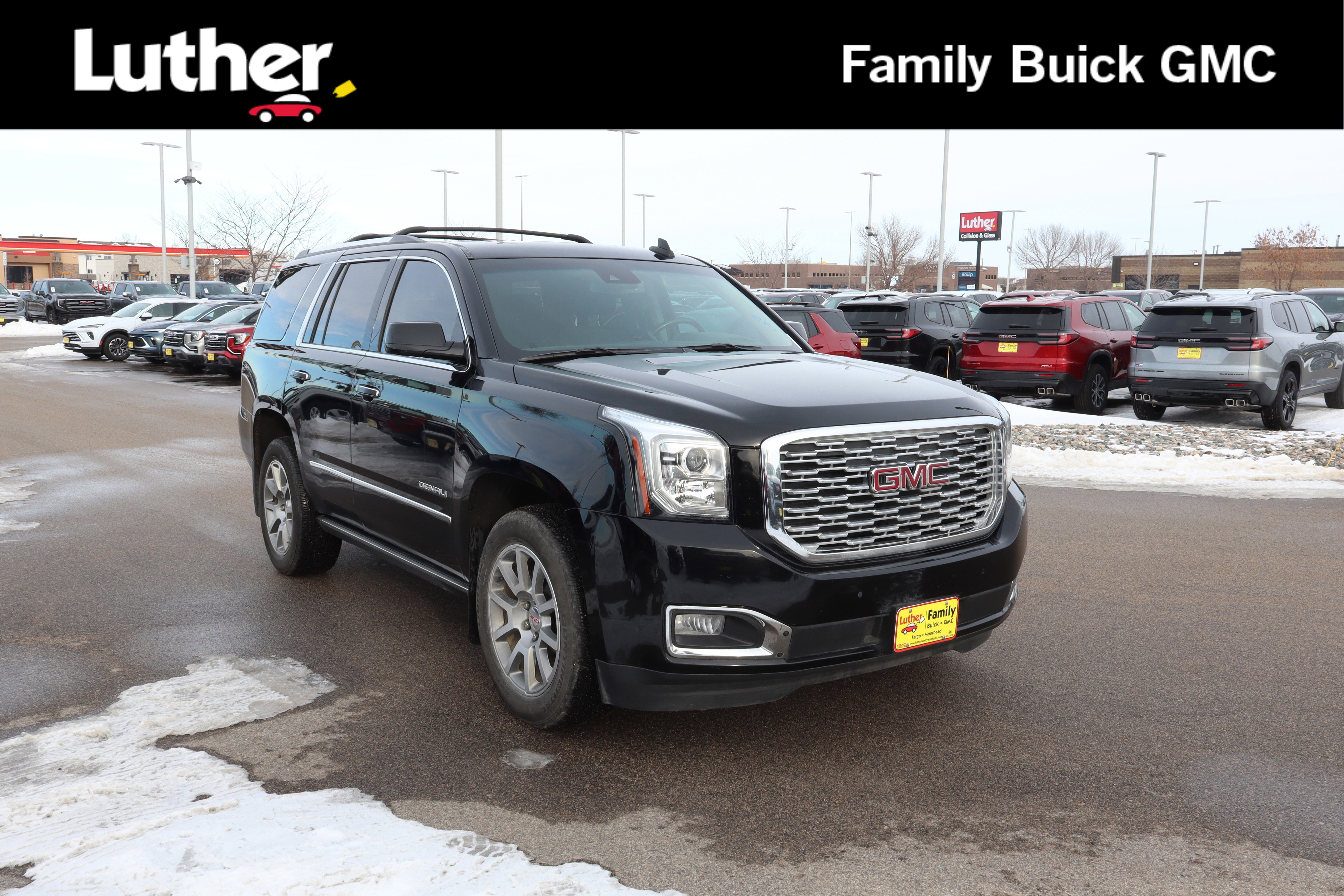 Used 2018 GMC Yukon Denali image 1