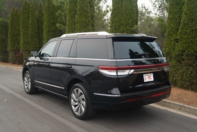 Used 2023 Lincoln Navigator Reserve w/ Equipment Group 201A image 12