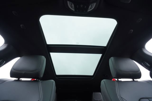 New 2026 Chrysler Pacifica Select FWD image 11