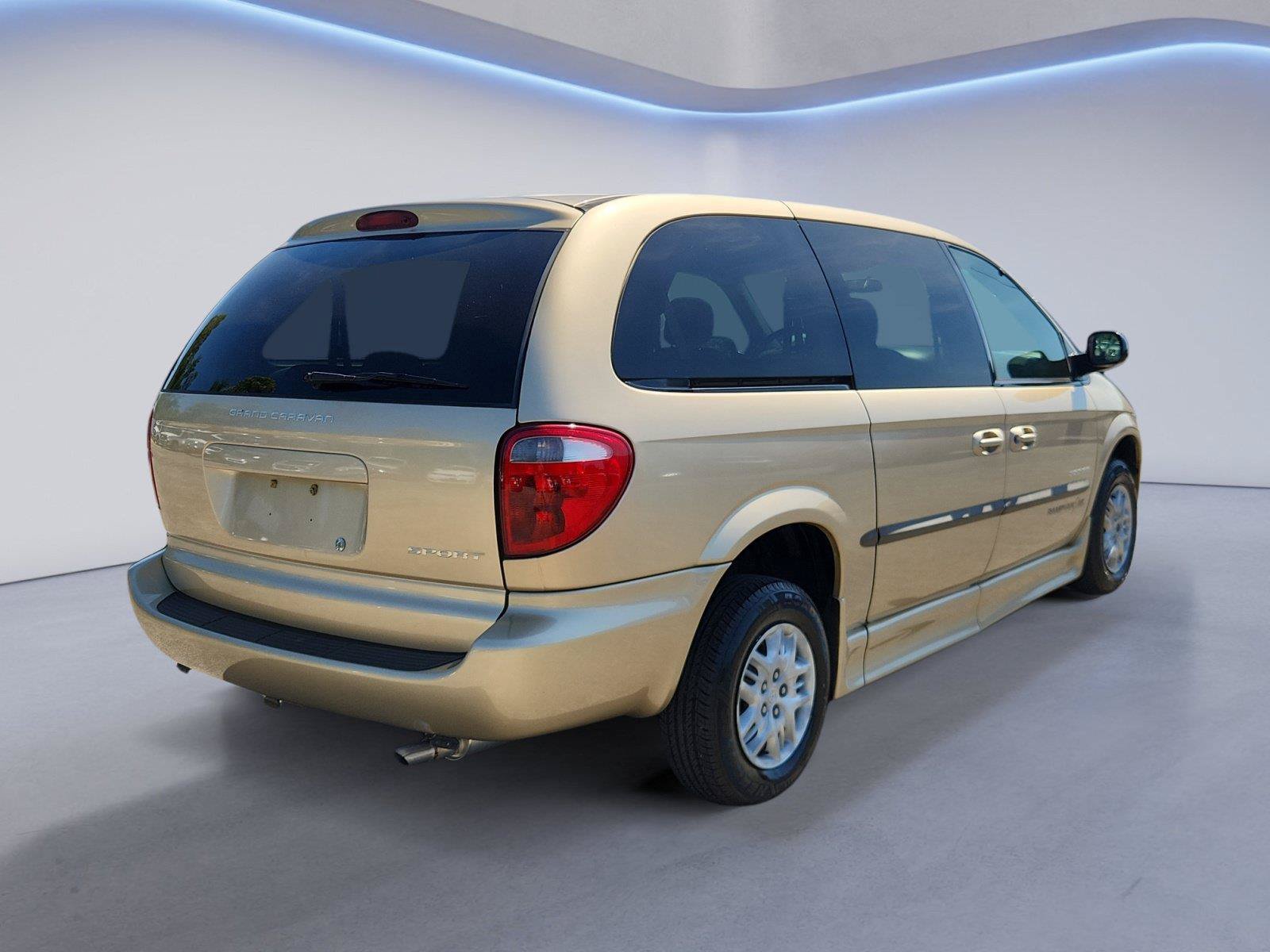 Used 2001 Dodge Grand Caravan Sport FWD image 3