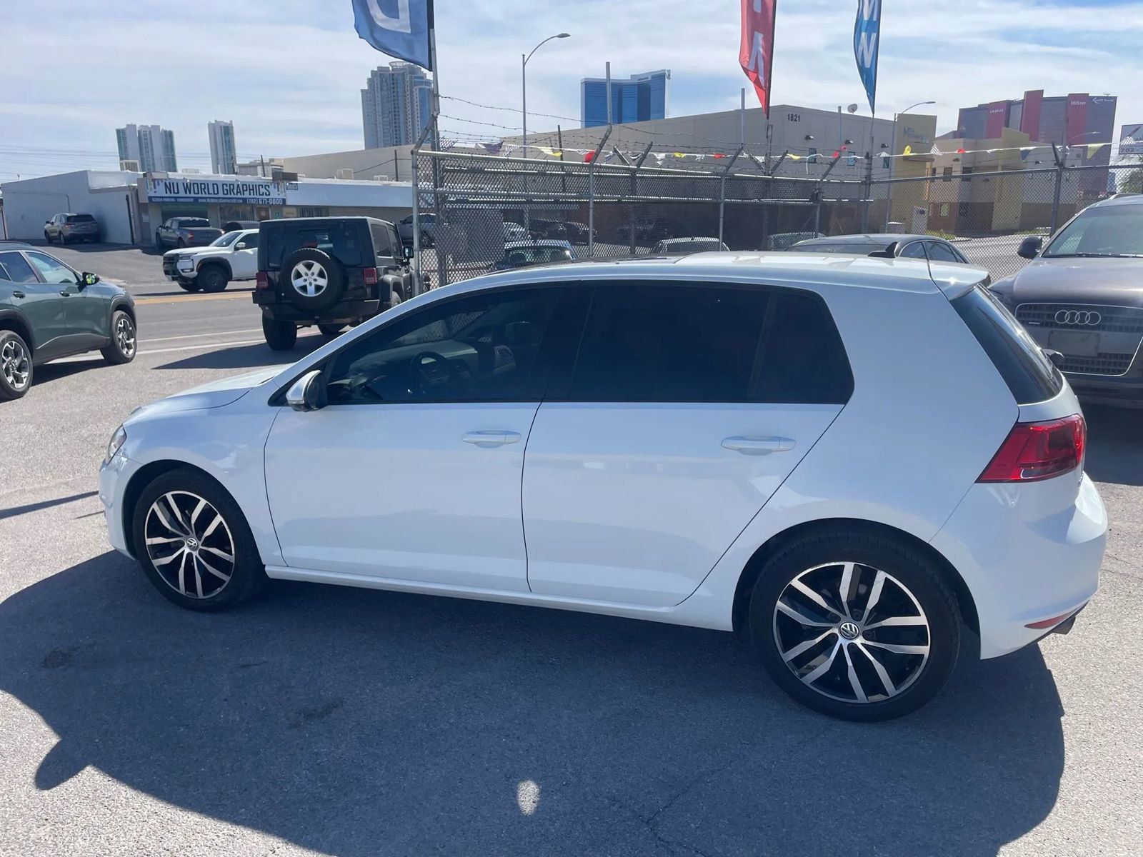 Used 2015 Volkswagen Golf SE w/ Lighting Package image 6