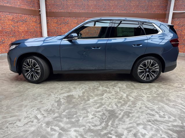 Used 2026 BMW X3 xDrive30 w/ Premium Package image 2