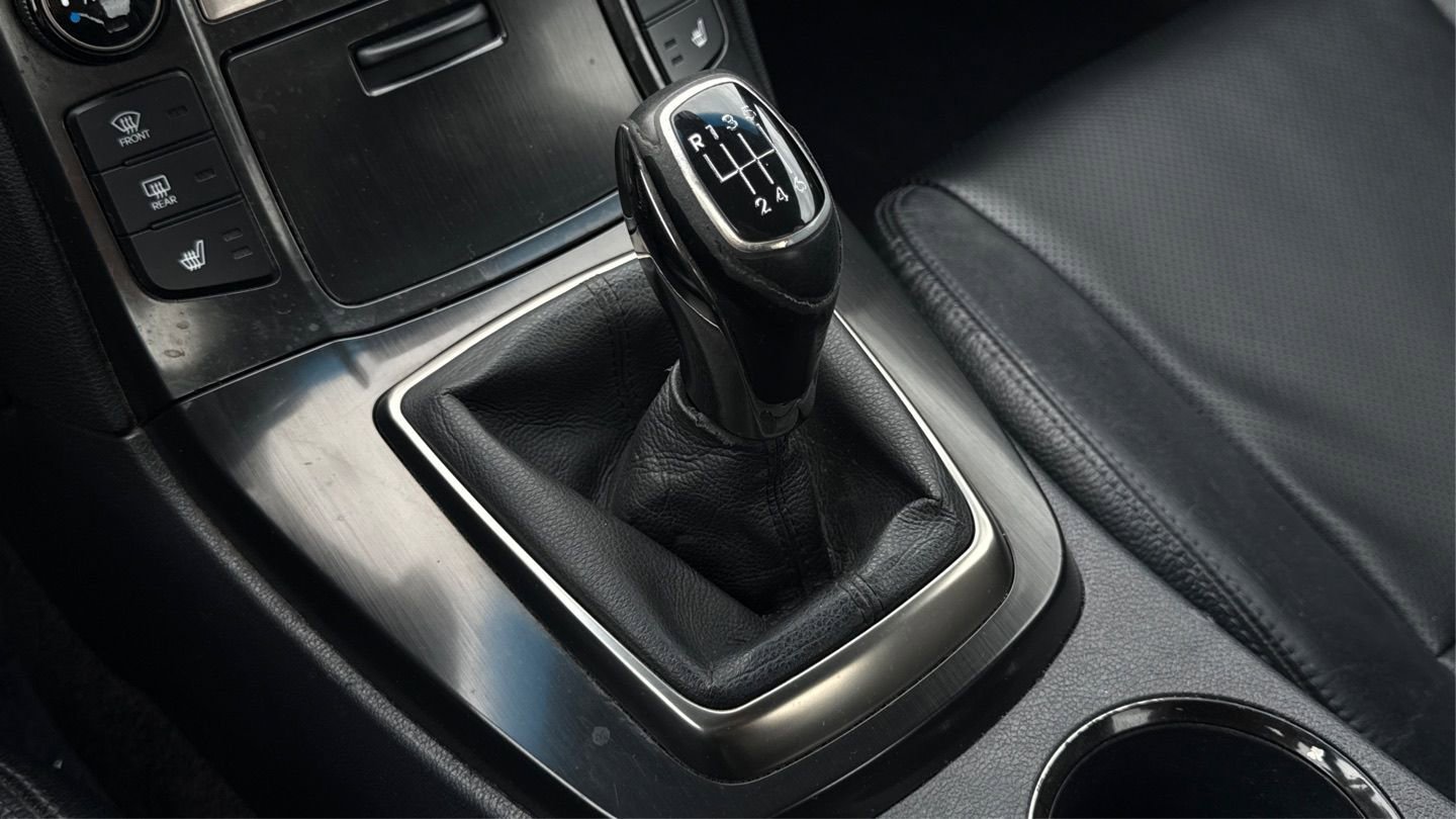 Used 2014 Hyundai Genesis 3.8 RWD image 13