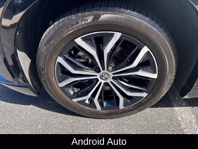 Used 2025 Toyota Crown Signia AWD/4WD image 10