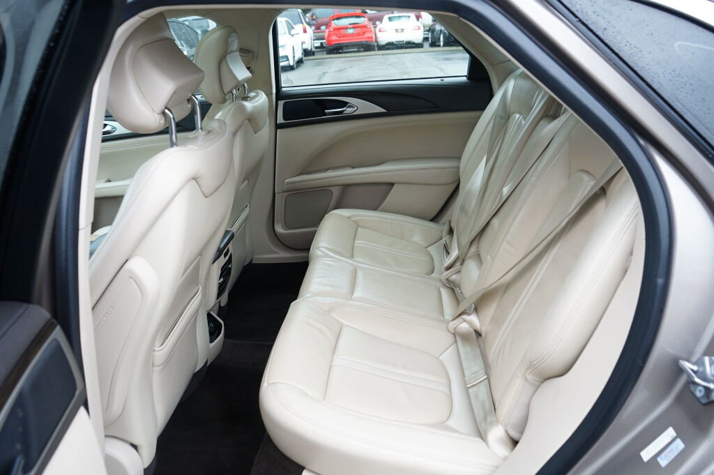 Used 2018 Lincoln MKZ Select w/ Technology Package image 15