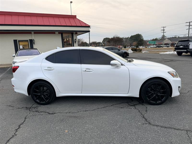 Used 2011 Lexus IS 350 AWD w/ Luxury Plus Value Edition image 4