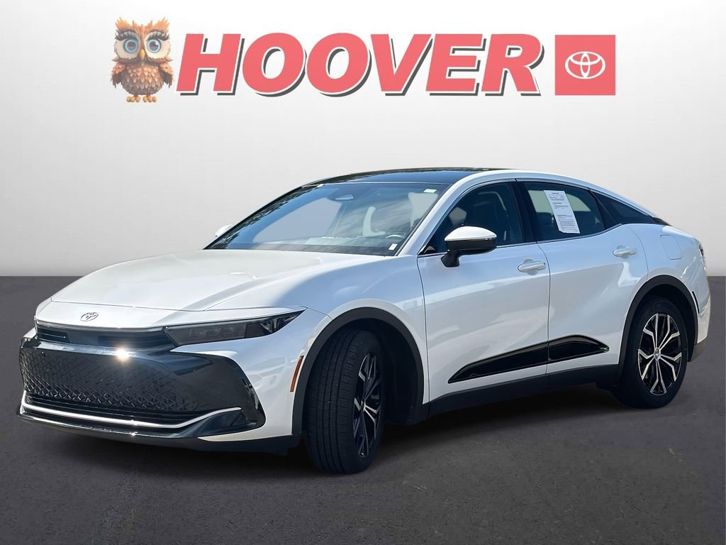 Used 2023 Toyota Crown Limited image 6