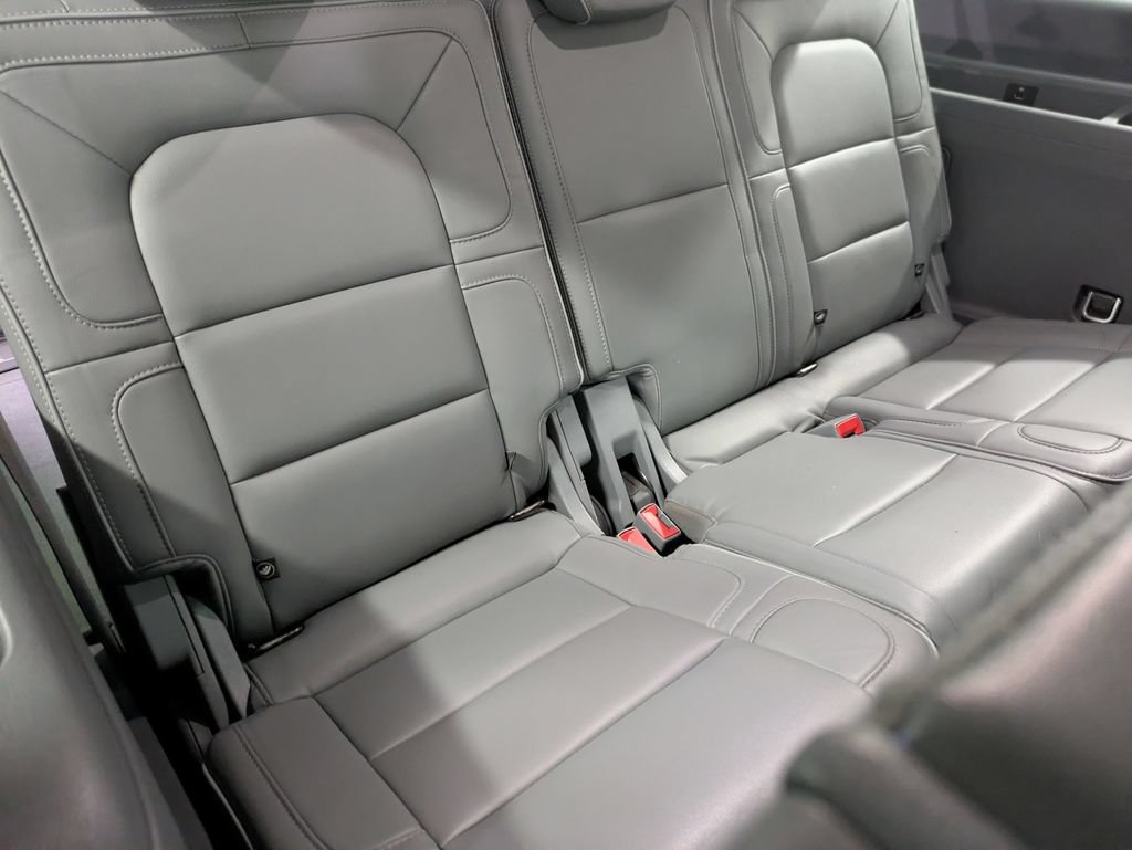 Used 2018 Lincoln Navigator L Reserve w/ Technology Package AWD/4WD image 33