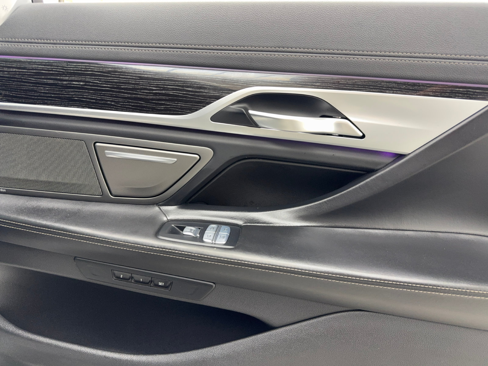 Used 2022 BMW 740i RWD image 47