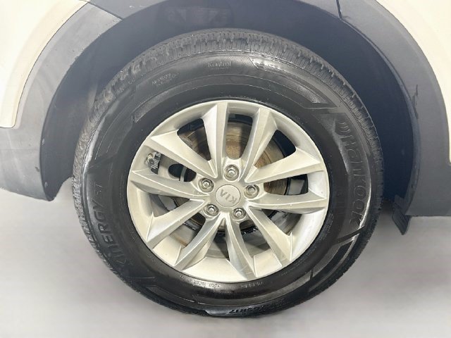 Used 2017 Kia Sorento FWD image 31