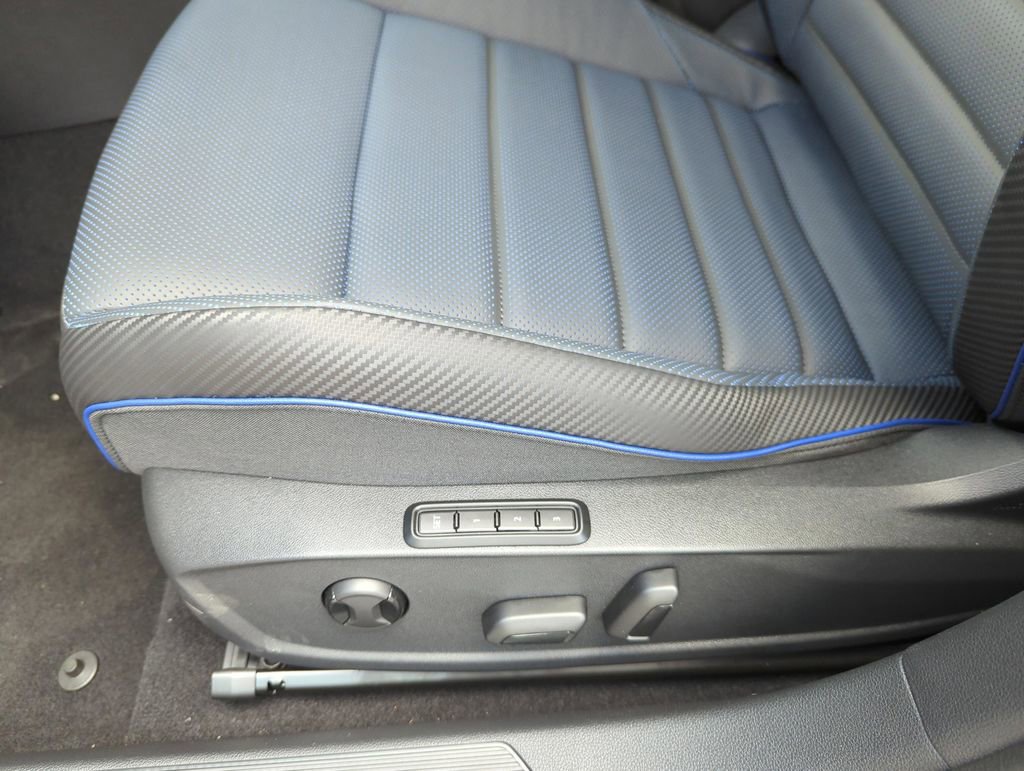 New 2026 Volkswagen Golf image 29