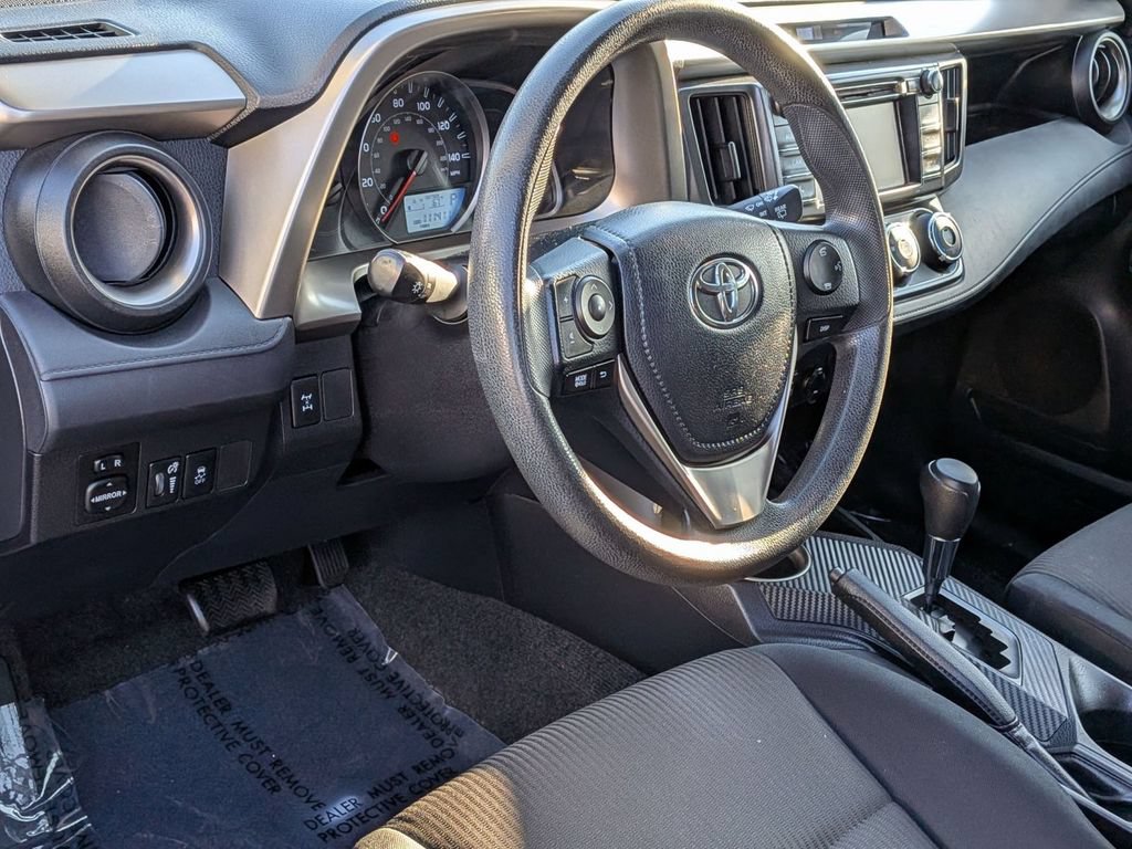 Used 2014 Toyota RAV4 LE AWD/4WD image 14