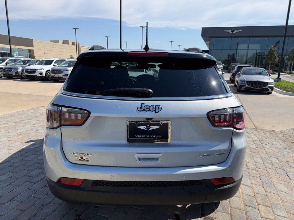 Used 2025 Jeep Compass Limited AWD/4WD image 4