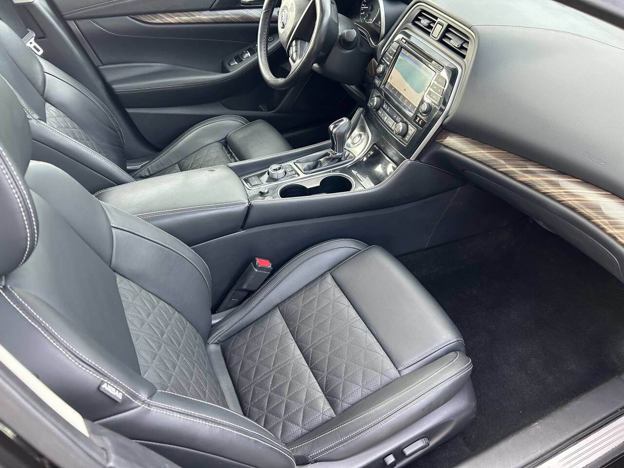 Used 2017 Nissan Maxima Platinum image 8