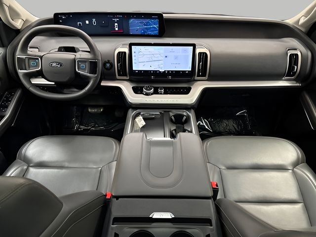 Used 2025 Ford Expedition Active image 12