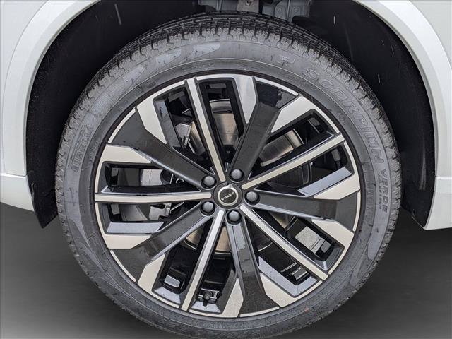 New 2026 Volvo XC90 B5 Plus w/ Protection Package AWD/4WD image 10
