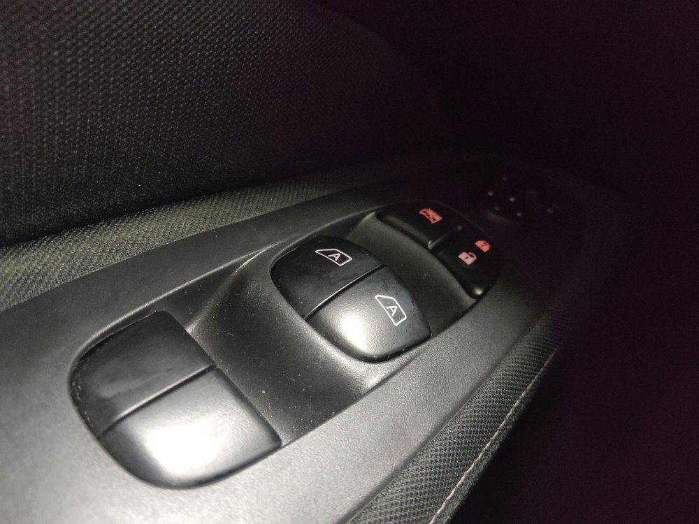 Used 2017 Nissan Pathfinder SV AWD/4WD image 27