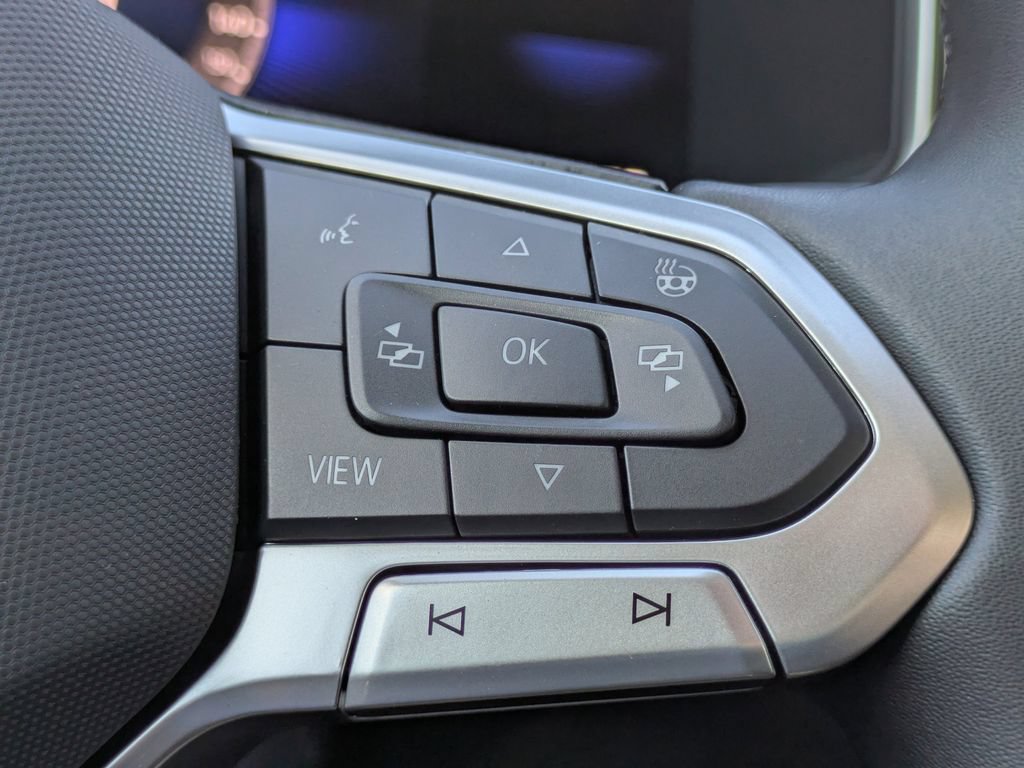 New 2026 Volkswagen Taos SE FWD image 26