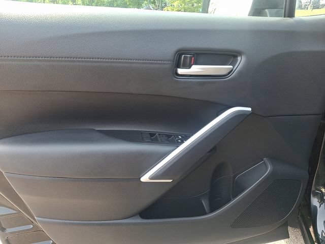 Used 2026 Toyota Corolla Cross XLE FWD image 12