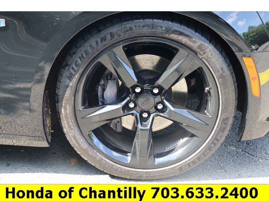 Used 2018 Chevrolet Camaro SS image 29