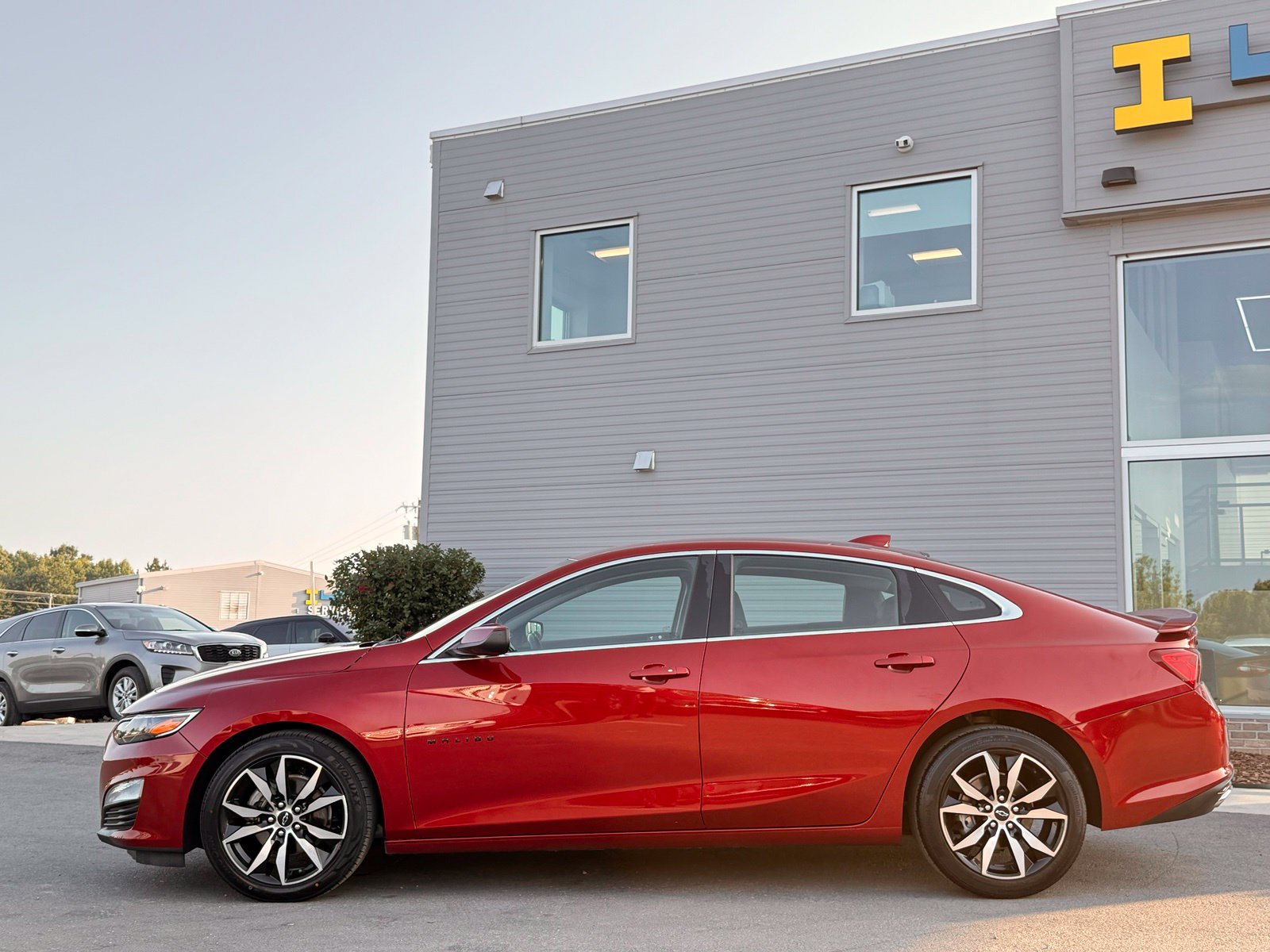 Used 2022 Chevrolet Malibu RS FWD image 11