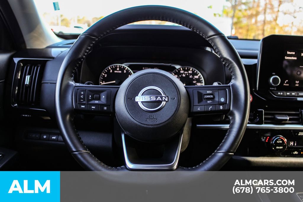 Used 2025 Nissan Pathfinder SV image 28