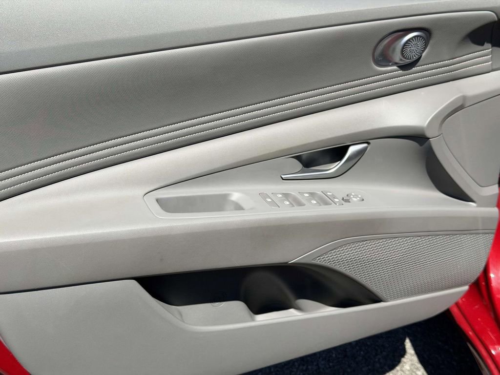 Certified 2023 Hyundai Elantra SEL w/ Convenience Package FWD image 16