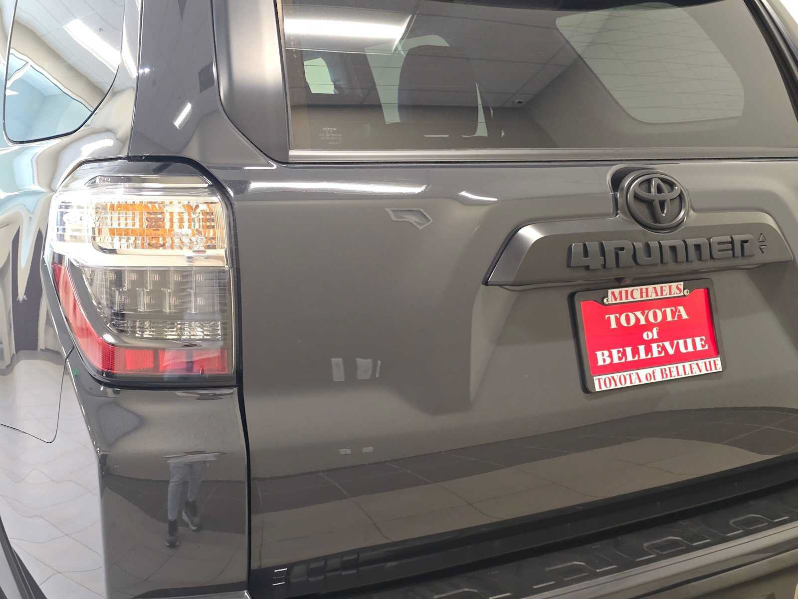 Certified 2024 Toyota 4Runner TRD Off-Road Premium w/ Moonroof Package AWD/4WD image 7