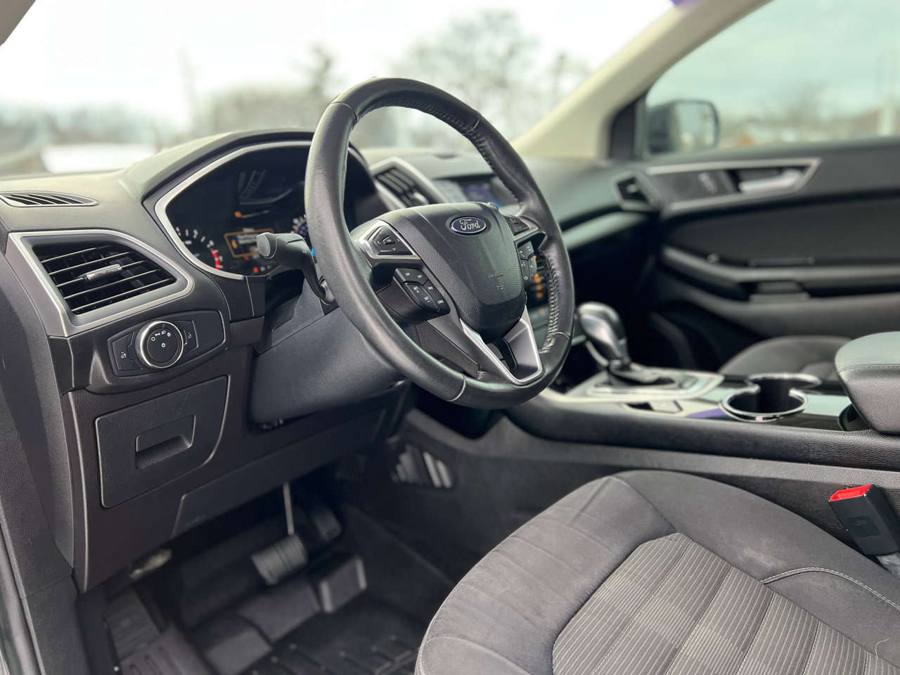 Used 2015 Ford Edge SEL image 20