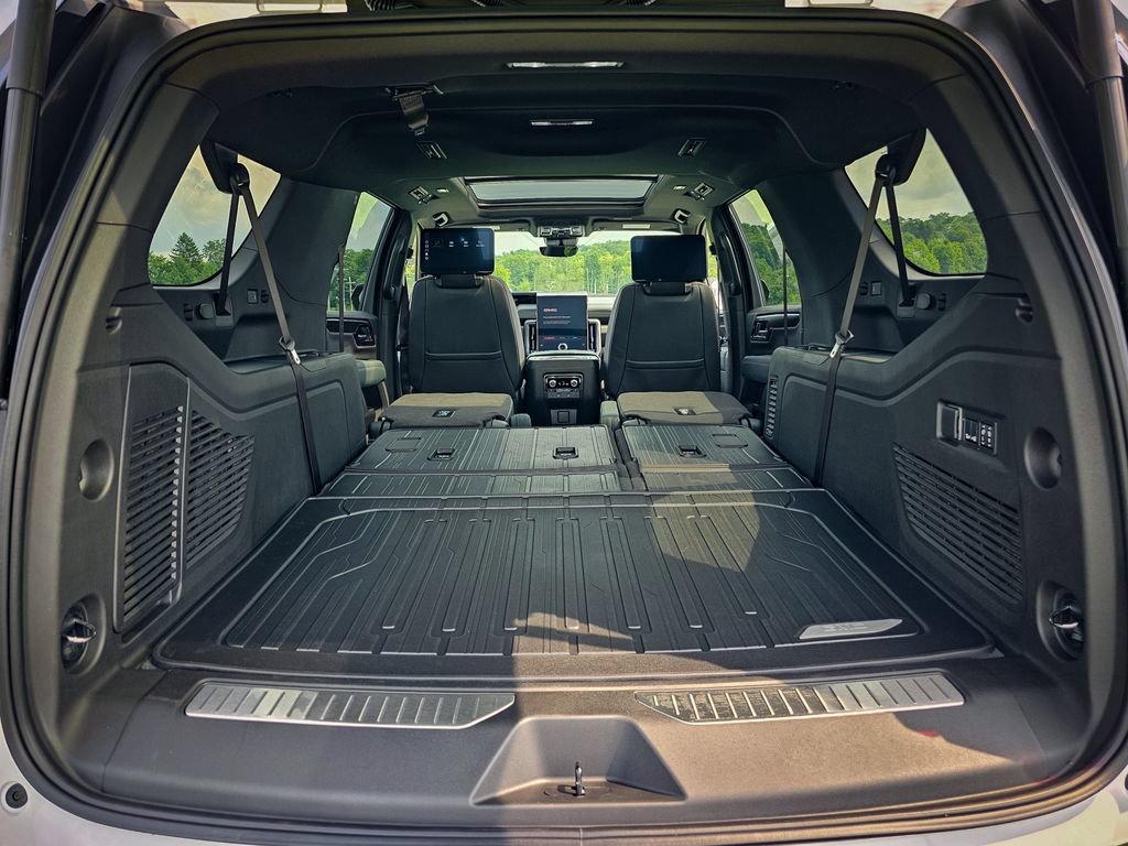 New 2026 GMC Yukon XL AT4 w/ AT4 Premium Plus Package AWD/4WD image 43