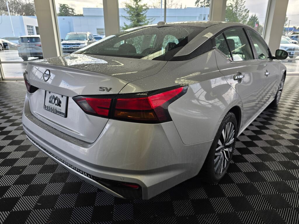 Used 2023 Nissan Altima 2.5 SV image 5