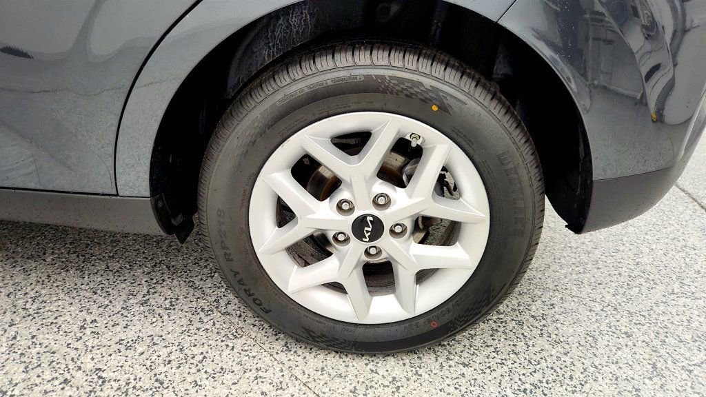 Used 2024 Kia Soul LX w/ Option Group 015 image 9