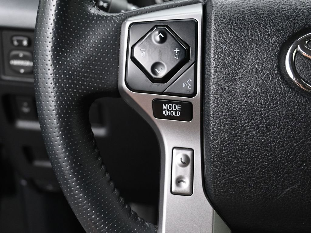 Used 2020 Toyota 4Runner Limited image 18