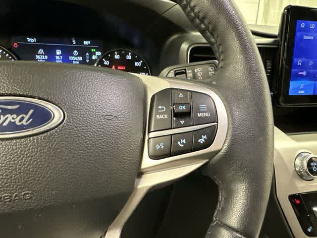 Used 2024 Ford Explorer XLT w/ Equipment Group 202A AWD/4WD image 9