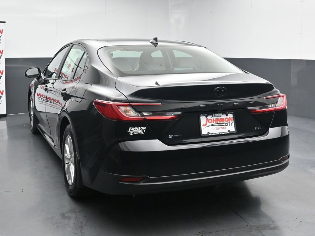 Used 2025 Toyota Camry LE FWD image 6