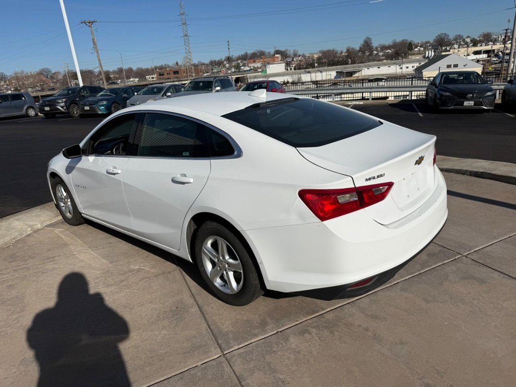 Used 2023 Chevrolet Malibu LT image 7
