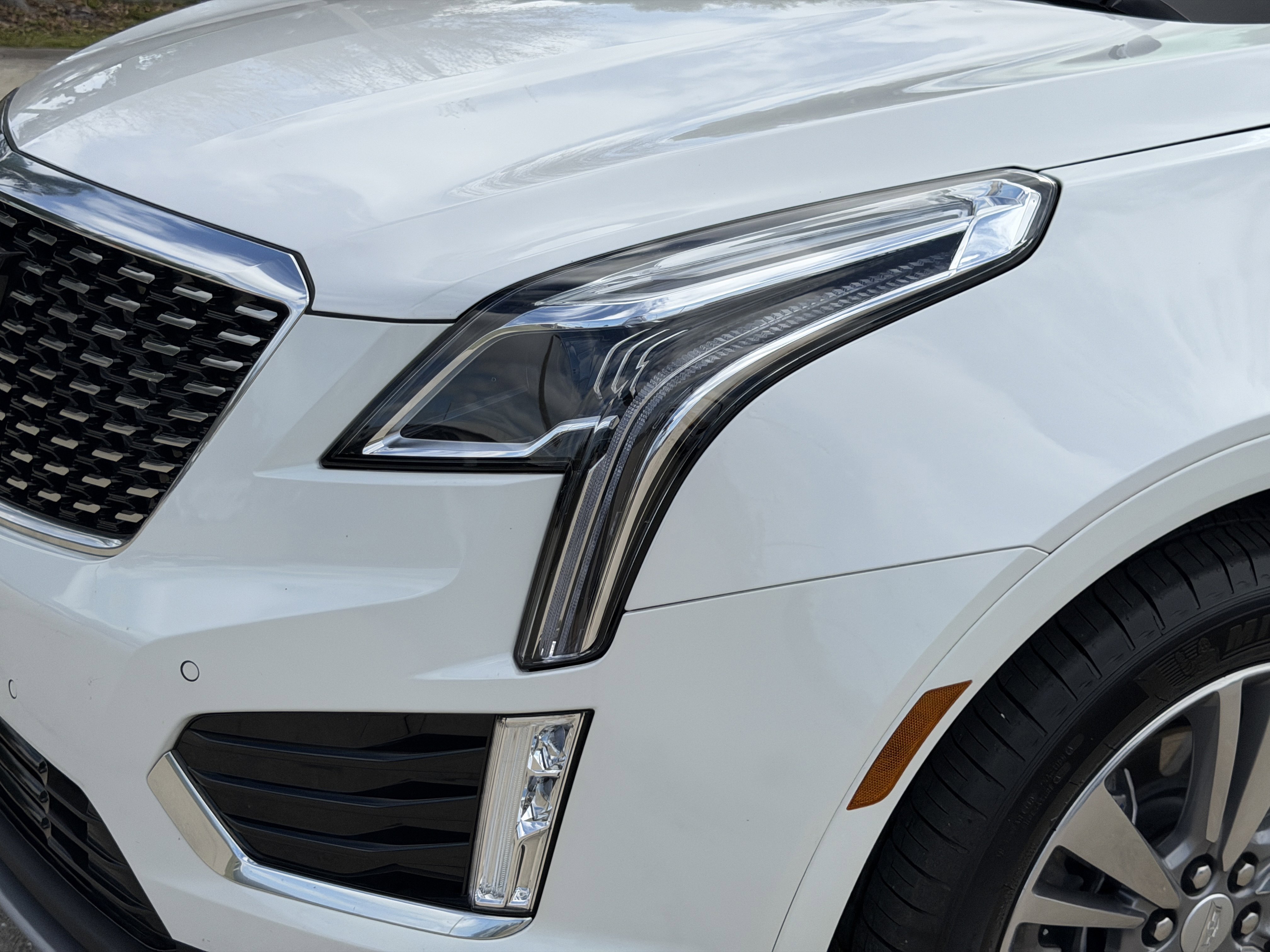 Certified 2025 Cadillac XT5 Premium Luxury AWD/4WD image 8