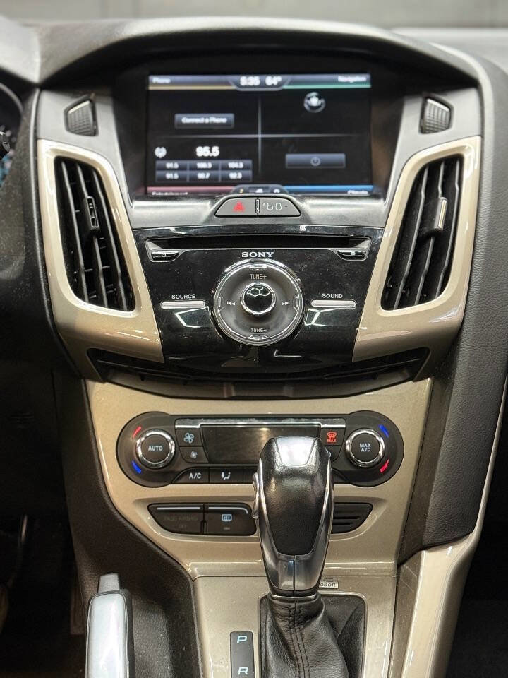 Used 2012 Ford Focus SEL image 12