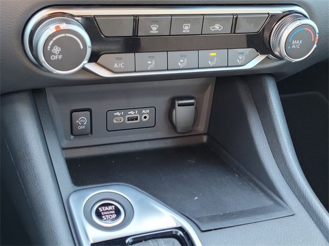 Certified 2025 Nissan Sentra SV image 17