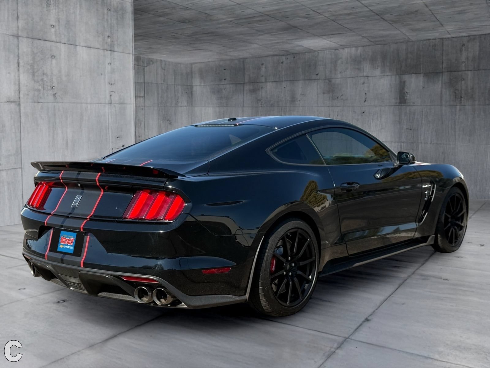 Used 2017 Ford Mustang Shelby GT350 w/ Electronics Package RWD image 7