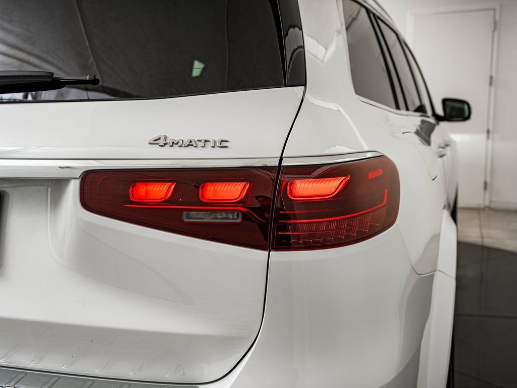 New 2026 Mercedes-Benz GLS 580 4MATIC image 10