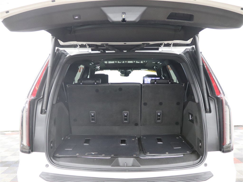 Used 2021 Cadillac Escalade Sport w/ Driver Assist Tech Package image 6