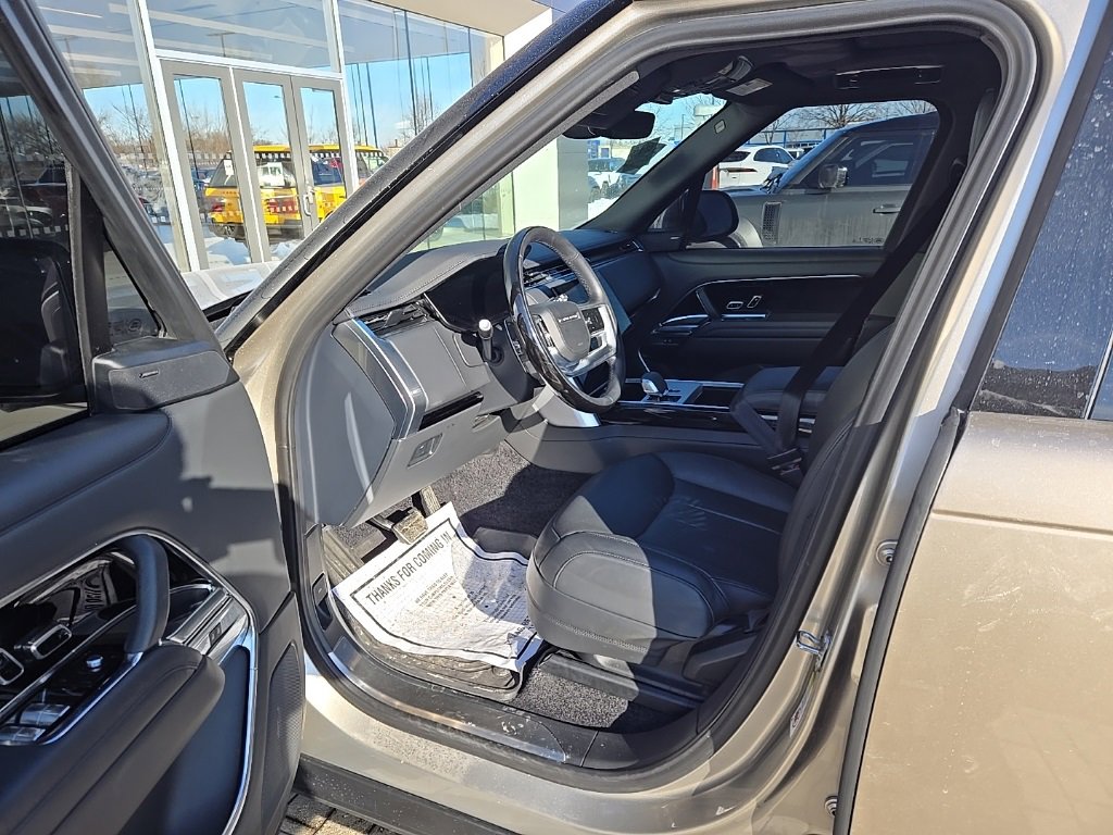 Certified 2024 Land Rover Range Rover SE image 14