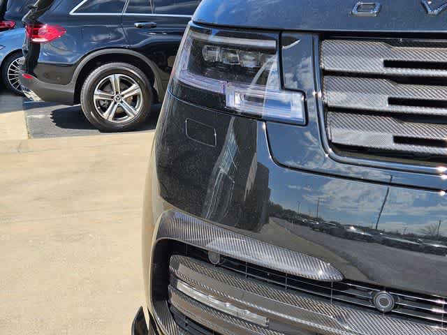 Used 2025 Land Rover Range Rover SE AWD/4WD image 11