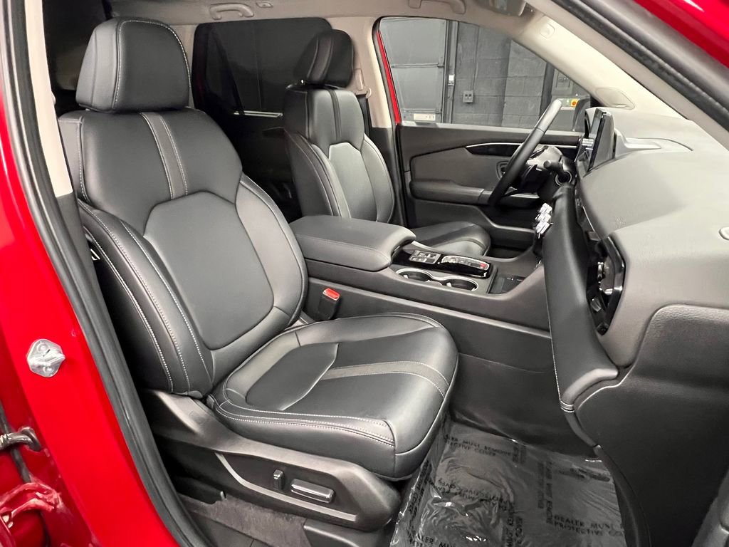 Used 2023 Honda Pilot Touring image 5